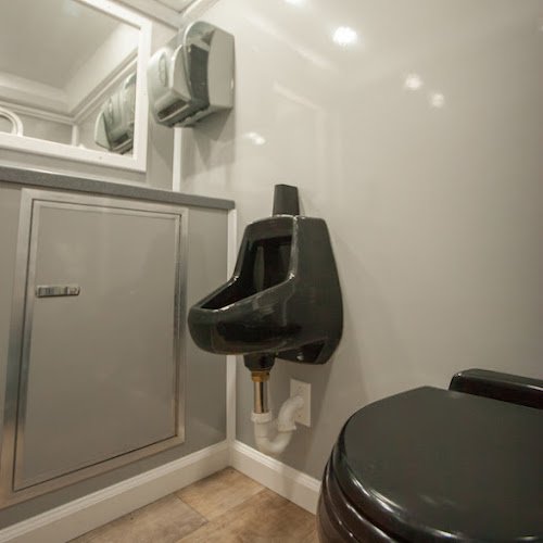 Quartermoon Restrooms