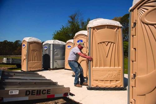 King's Thrones & Pumping Service by Inland North Waste